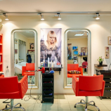 Салон красоты Леди улица Есенина в Санкт-Петербурге